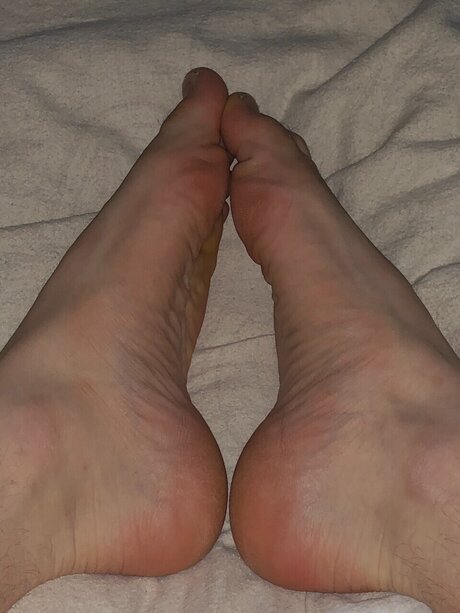 Naakte gelekte OnlyFans-foto van Footlover