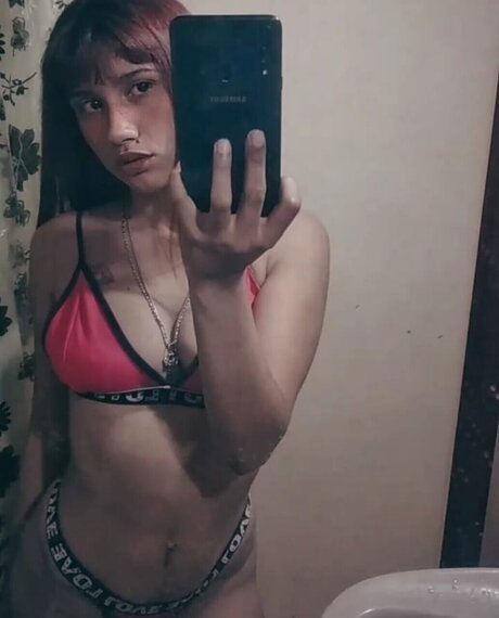 Naakte gelekte OnlyFans-foto van Gatitaa Salvaje