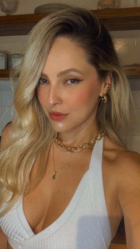Naakte gelekte OnlyFans-foto van Sweet And Spicy 