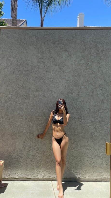 Naakte gelekte OnlyFans-foto van Money Mami