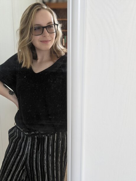 Naakte gelekte OnlyFans-foto van Katy