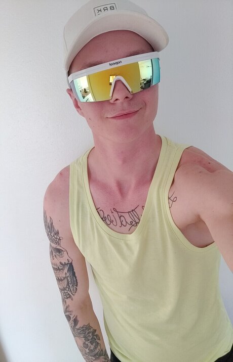 Naakte gelekte OnlyFans-foto van Niklas Sahlstrm