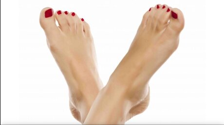 Naakte gelekte OnlyFans-foto van Footslave911