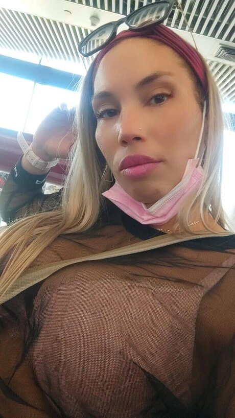 Naakte gelekte OnlyFans-foto van Zaira Levis