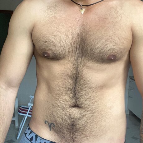 Naakte gelekte OnlyFans-foto van Marcos Silva