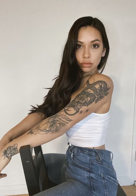 Naakte gelekte OnlyFans-foto van Elizabeth
