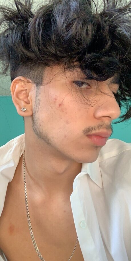 Naakte gelekte OnlyFans-foto van Vicente02