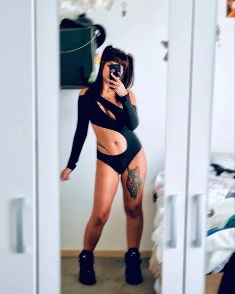 Naakte gelekte OnlyFans-foto van Call Me Babyso