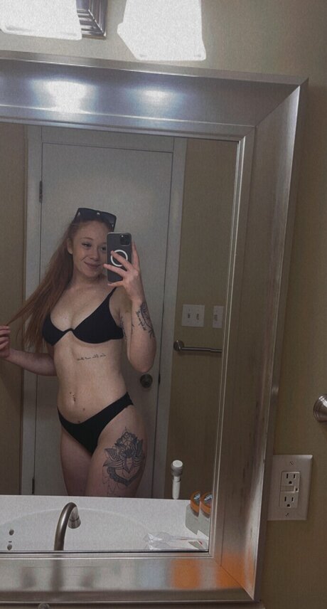 Naakte gelekte OnlyFans-foto van Kayla