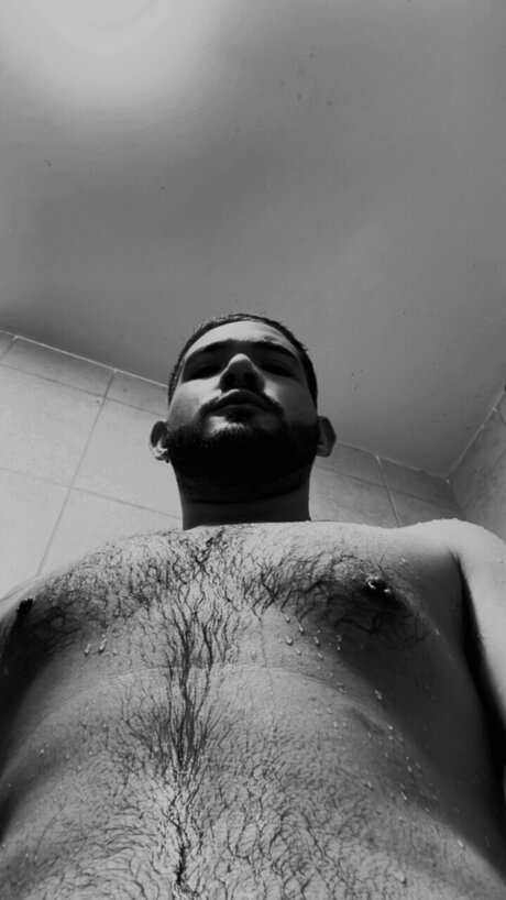 Naakte gelekte OnlyFans-foto van Manuel Snchez