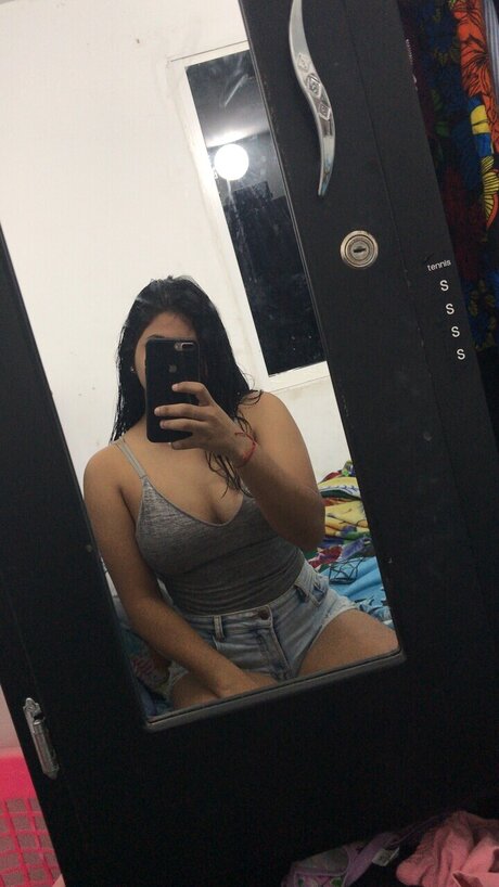 Naakte gelekte OnlyFans-foto van Sandra Paola Pacheco Donado