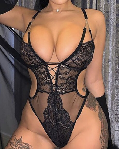 Naakte gelekte OnlyFans-foto van Persuasion22
