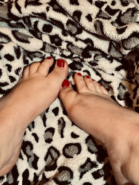 Naakte gelekte OnlyFans-foto van Littlepiggies8