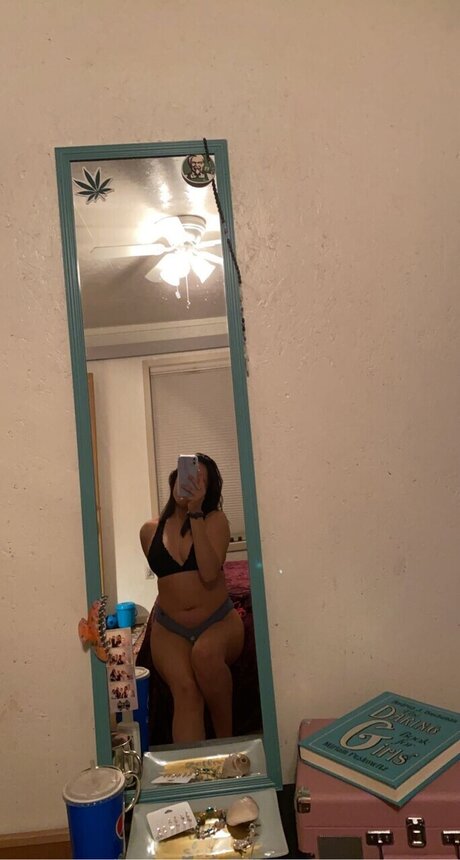 Naakte gelekte OnlyFans-foto van Seductive Sarah