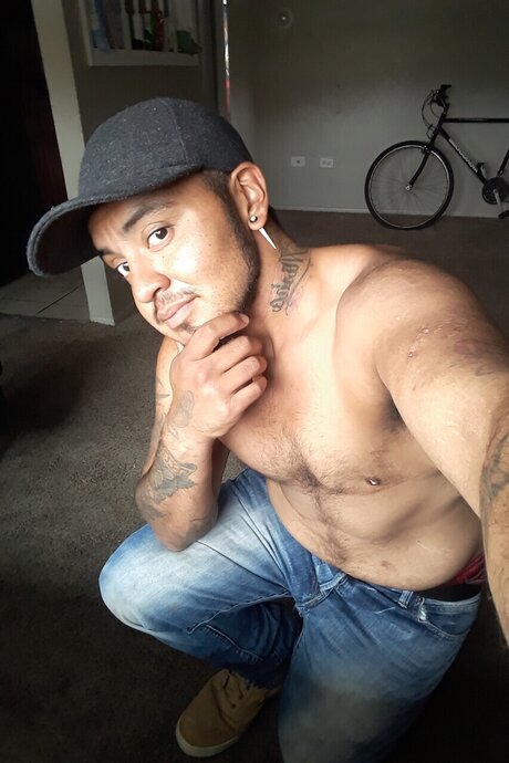Naakte gelekte OnlyFans-foto van Ftmaj89