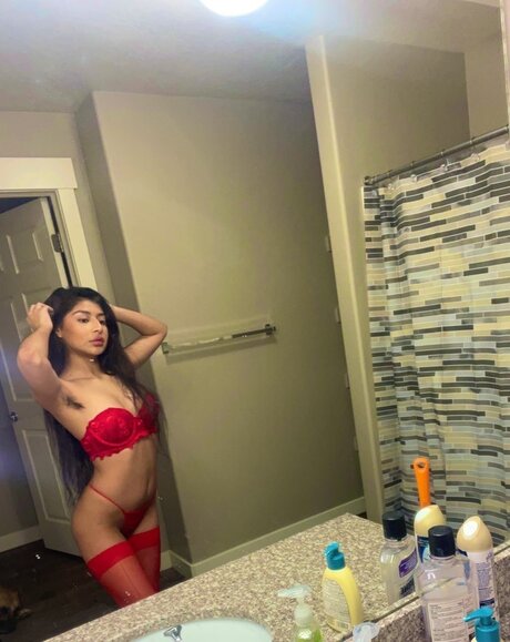 Naakte gelekte OnlyFans-foto van Libraaababe