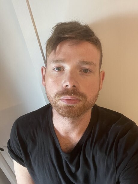 Naakte gelekte OnlyFans-foto van Fred C
