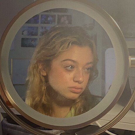 Naakte gelekte OnlyFans-foto van Fairy Quinn