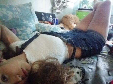 Naakte gelekte OnlyFans-foto van Honeybunny