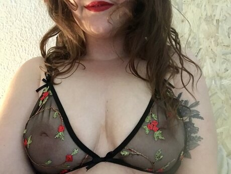 Naakte gelekte OnlyFans-foto van Babygirl