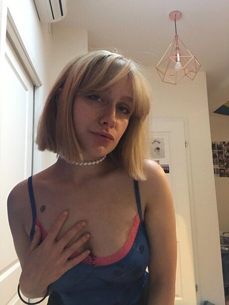 Naakte gelekte OnlyFans-foto van Artisticbellah