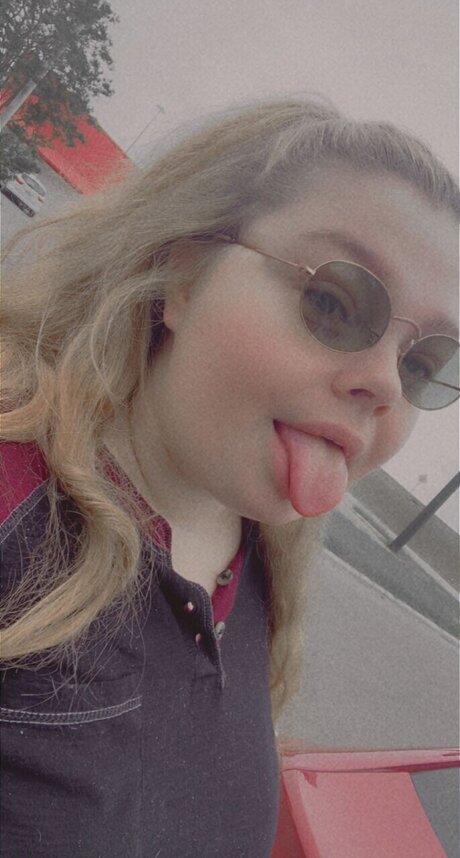 Naakte gelekte OnlyFans-foto van Babyaly