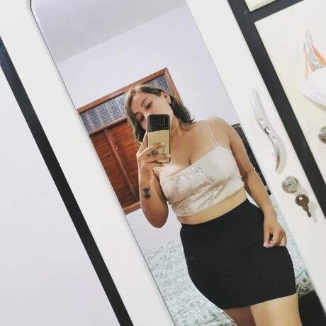 Naakte gelekte OnlyFans-foto van Danimichelkal