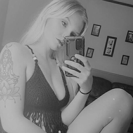 Naakte gelekte OnlyFans-foto van Marylin