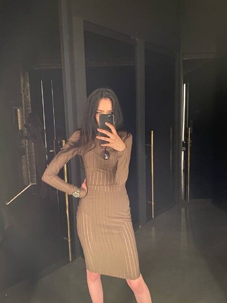 Naakte gelekte OnlyFans-foto van Ariela