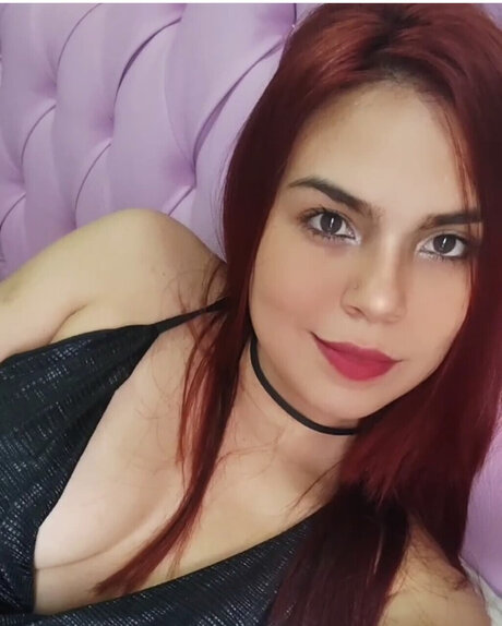 Naakte gelekte OnlyFans-foto van Camila Cutie