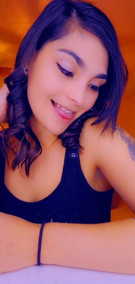 Naakte gelekte OnlyFans-foto van Sweetness