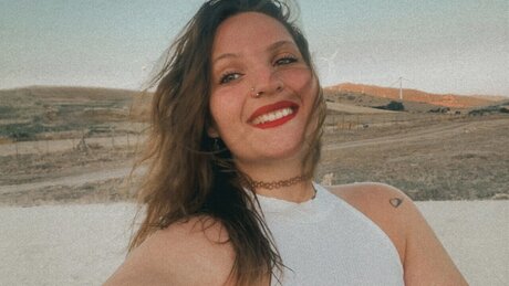 Naakte gelekte OnlyFans-foto van Mara