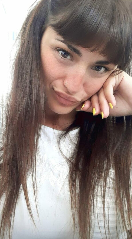 Naakte gelekte OnlyFans-foto van Chinita