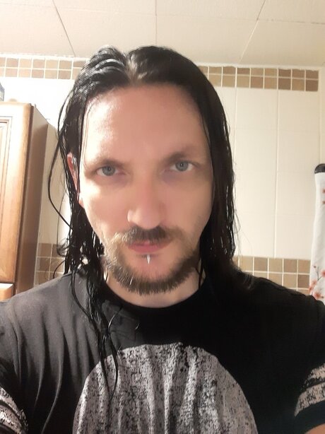 Naakte gelekte OnlyFans-foto van D Miller