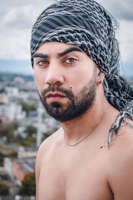 Naakte gelekte OnlyFans-foto van Halamelamonda