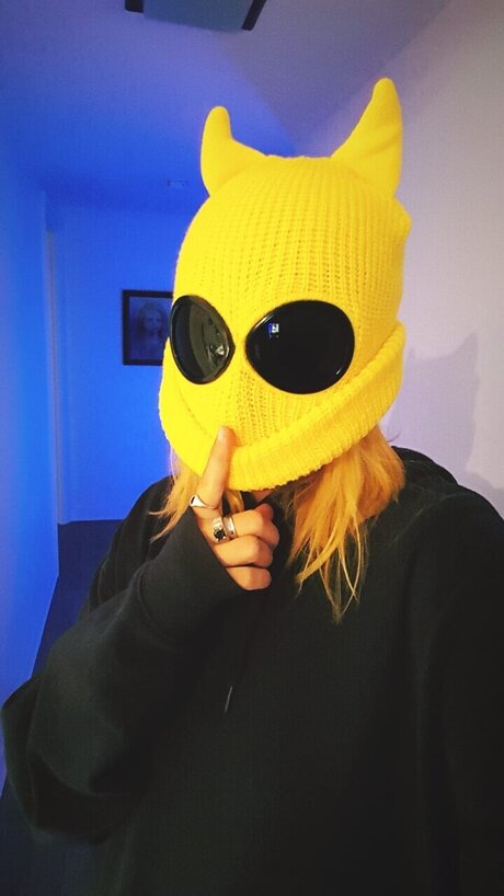 Naakte gelekte OnlyFans-foto van Buttercup