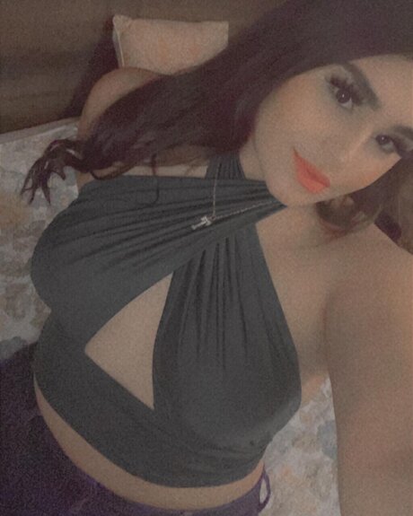 Naakte gelekte OnlyFans-foto van Tiana Torres