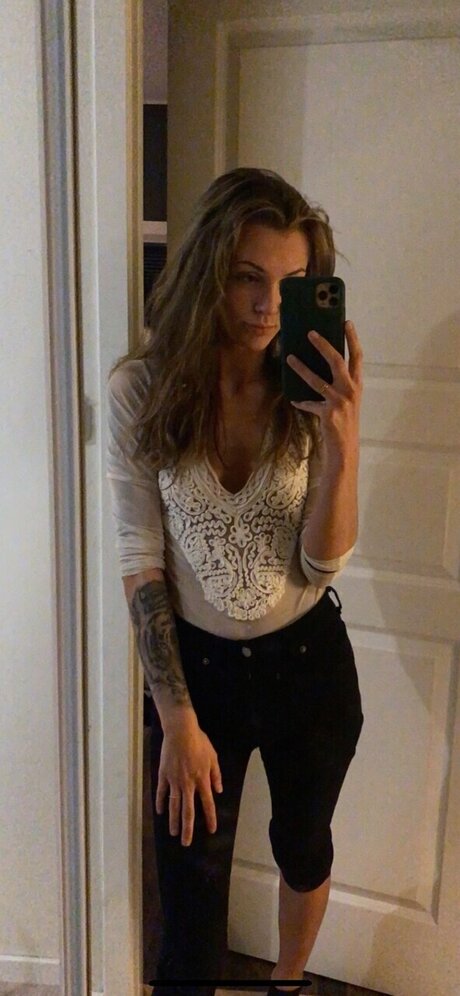 Naakte gelekte OnlyFans-foto van Amanda