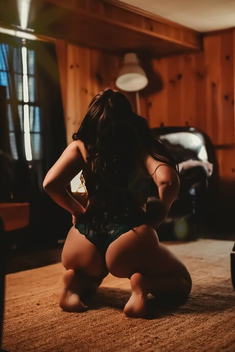 Naakte gelekte OnlyFans-foto van Sasha Nichole