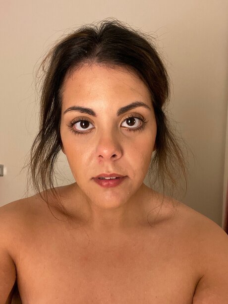 Naakte gelekte OnlyFans-foto van Rachel
