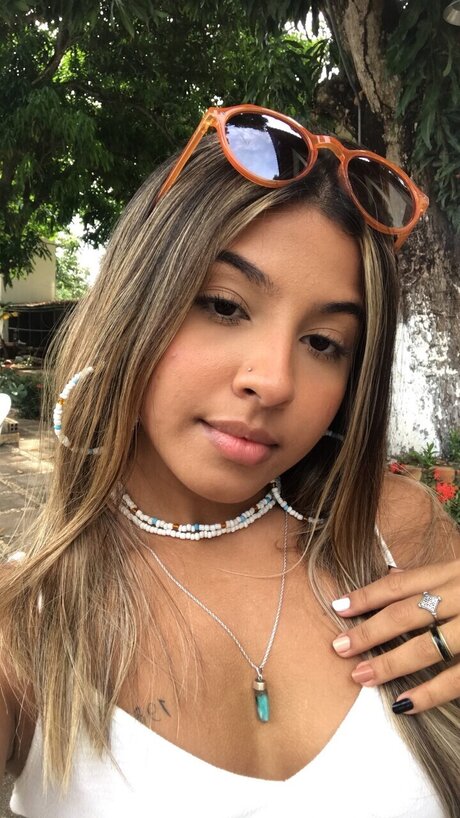 Naakte gelekte OnlyFans-foto van Sandy
