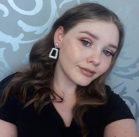 Naakte gelekte OnlyFans-foto van Tasha Hind