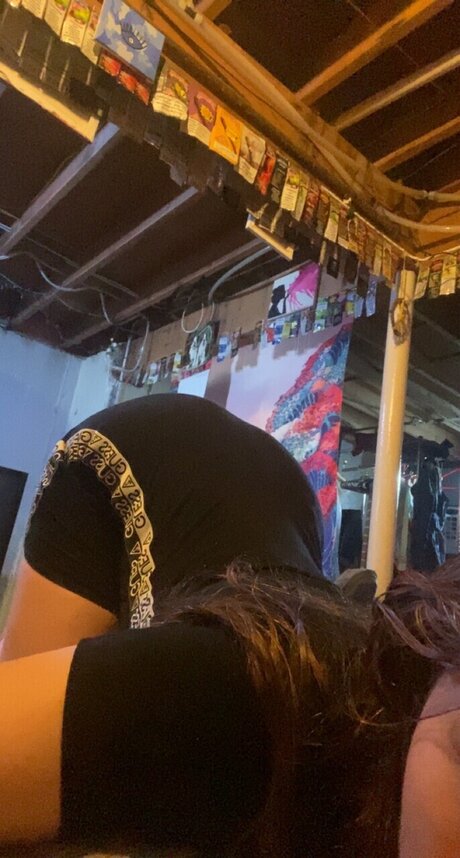 Naakte gelekte OnlyFans-foto van Creamykitty