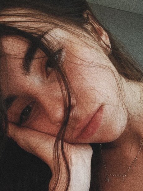 Naakte gelekte OnlyFans-foto van Sara