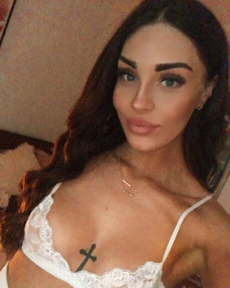 Naakte gelekte OnlyFans-foto van Lucylu