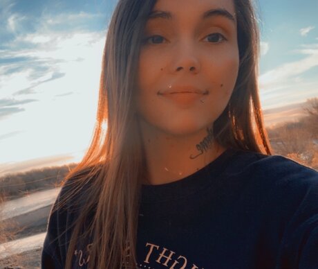 Naakte gelekte OnlyFans-foto van Sunshine