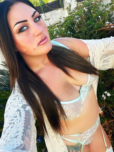 Naakte gelekte OnlyFans-foto van Vivienne