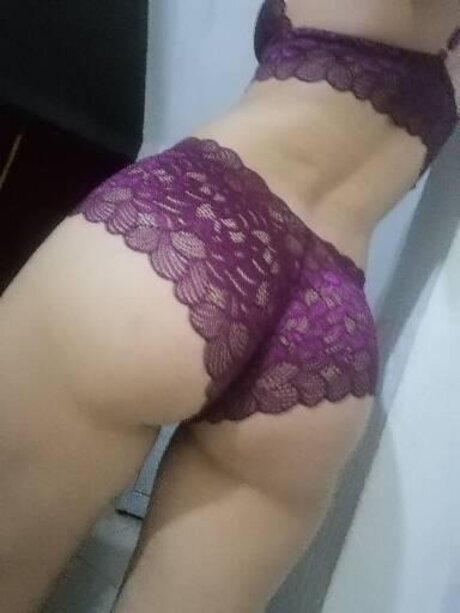 Naakte gelekte OnlyFans-foto van Maryyy