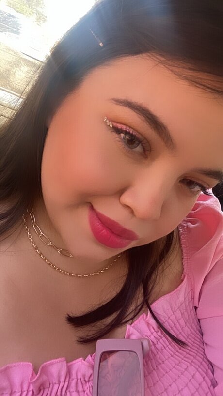 Naakte gelekte OnlyFans-foto van Chiqui