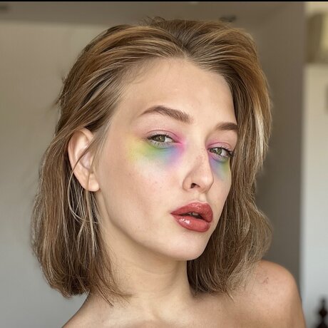 Naakte gelekte OnlyFans-foto van Lilly 